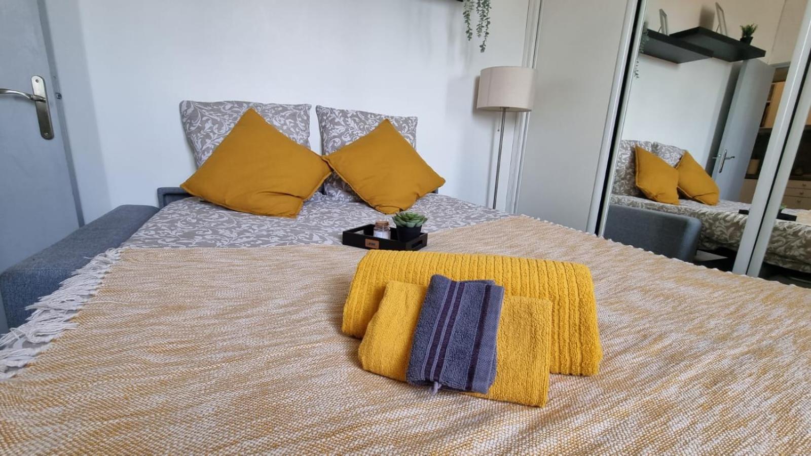 Studio Cosy - Manoir Securise - 雅芳 外观 照片